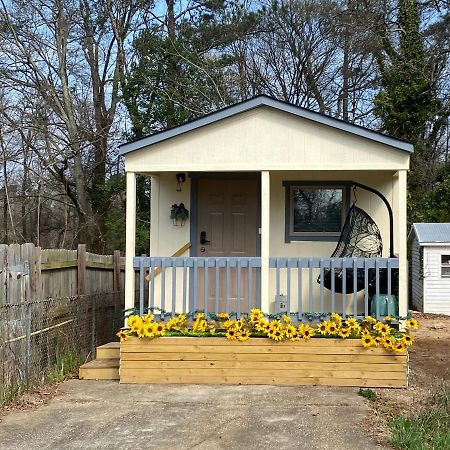 Your Own Cozy Tiny Home ออสเทล ภายนอก รูปภาพ
