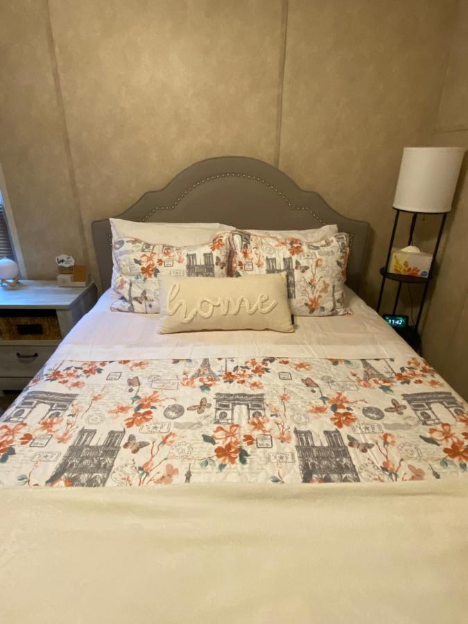 Your Own Cozy Tiny Home ออสเทล ภายนอก รูปภาพ
